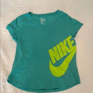 Girl’s Nike Shirt
